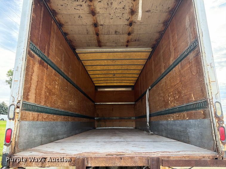 image for item FT8104 2005 Sterling L8500 box truck