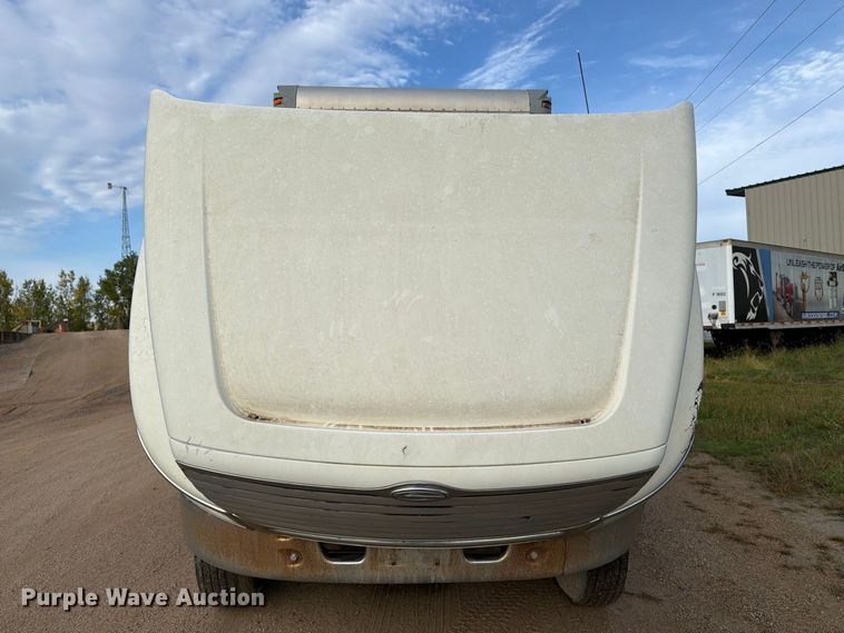 image for item FT8104 2005 Sterling L8500 box truck