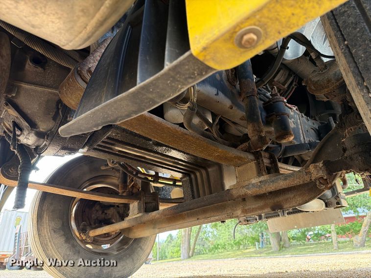 image for item FT8105 2006 Freightliner Columbia semi truck