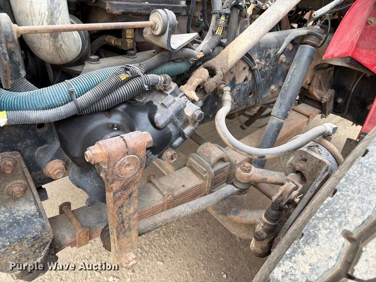 image for item FT8114 1995 International 4700 truck cab and chassis