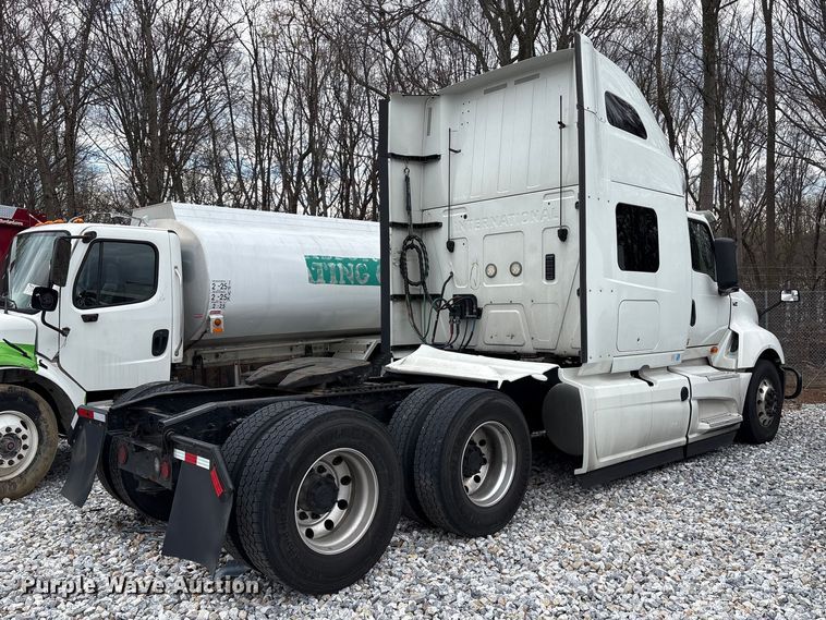 image for item YA1295 2018 International LT625 semi truck