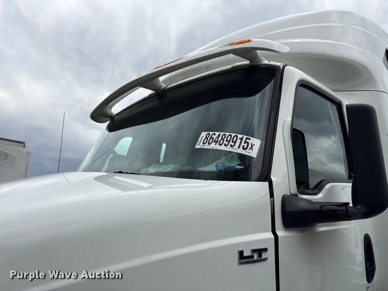 image for item YA1295 2018 International LT625 semi truck