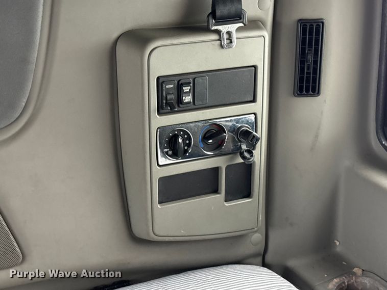 image for item YA1295 2018 International LT625 semi truck