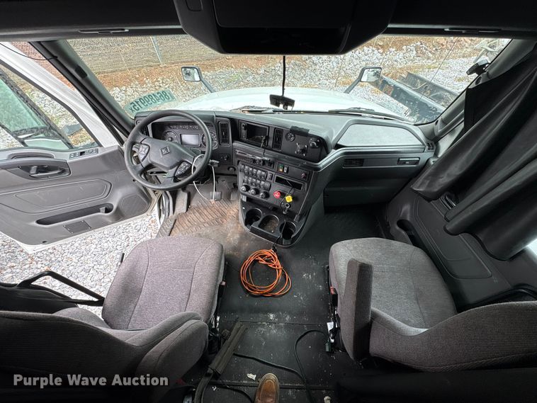 image for item YA1295 2018 International LT625 semi truck