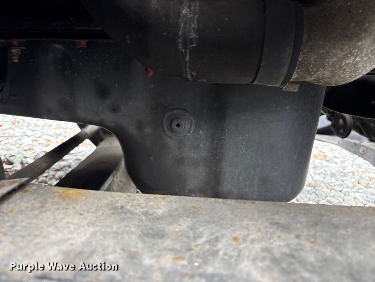 image for item YA1295 2018 International LT625 semi truck