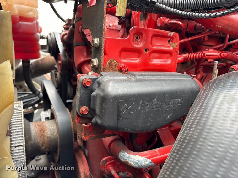 image for item YA1295 2018 International LT625 semi truck
