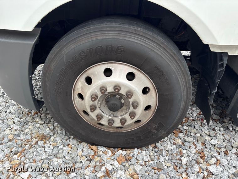 image for item YA1295 2018 International LT625 semi truck