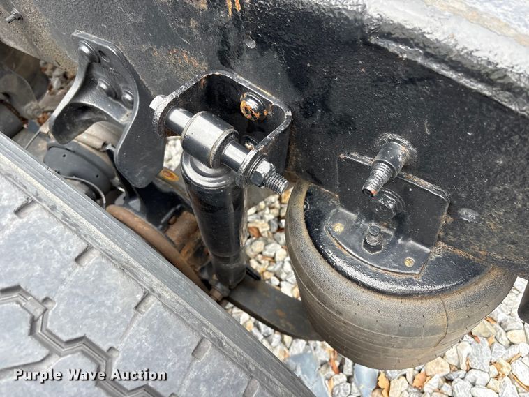 image for item YA1295 2018 International LT625 semi truck