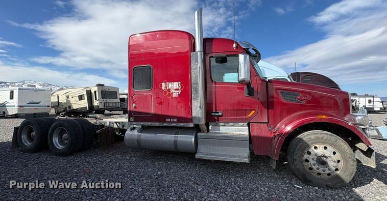image for item YA2222 2019 Peterbilt 567 semi truck