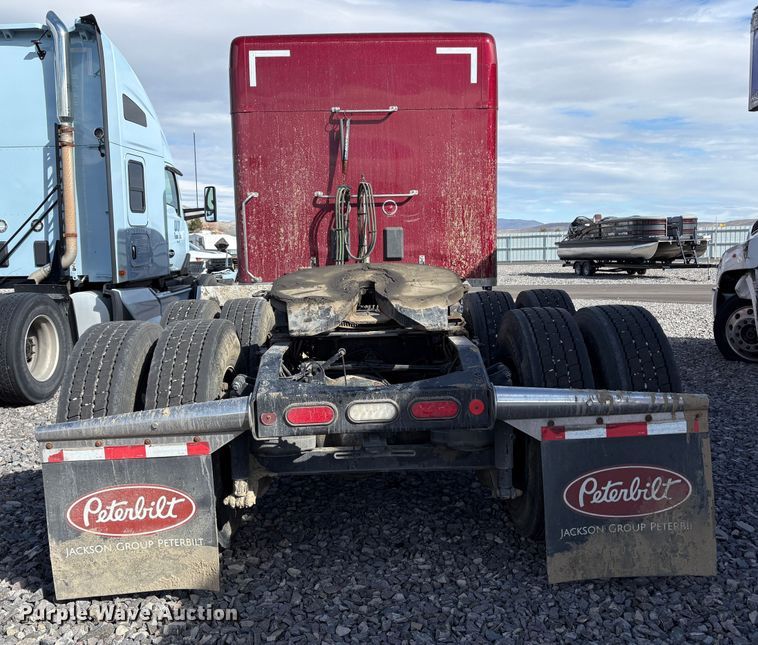 image for item YA2222 2019 Peterbilt 567 semi truck