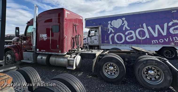 image for item YA2222 2019 Peterbilt 567 semi truck