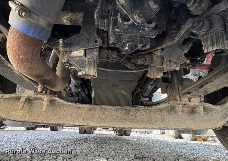 image for item YA2222 2019 Peterbilt 567 semi truck