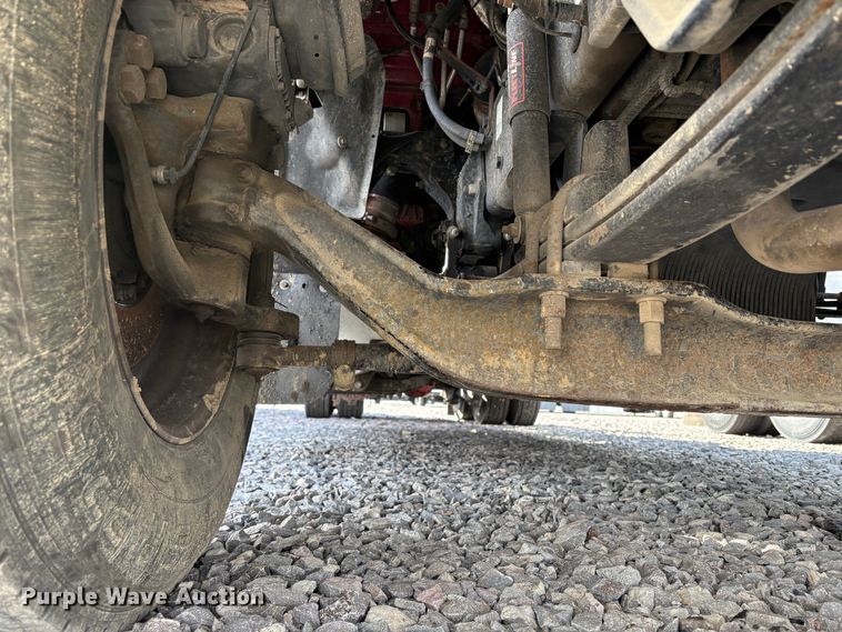 image for item YA2222 2019 Peterbilt 567 semi truck