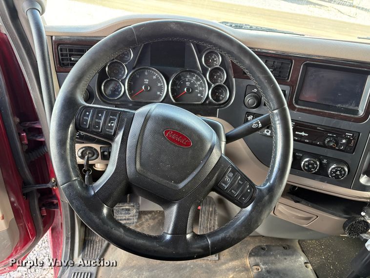 image for item YA2222 2019 Peterbilt 567 semi truck