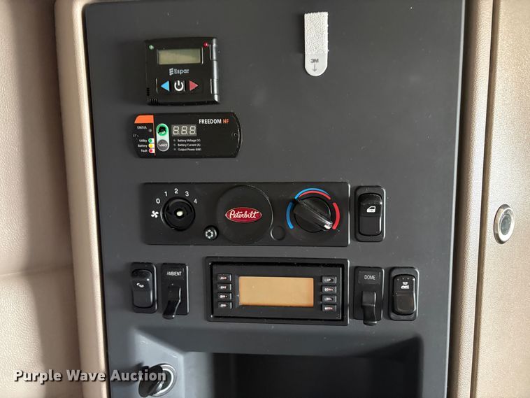 image for item YA2222 2019 Peterbilt 567 semi truck