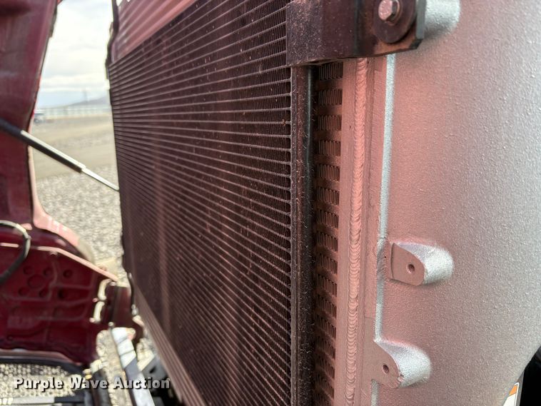 image for item YA2222 2019 Peterbilt 567 semi truck