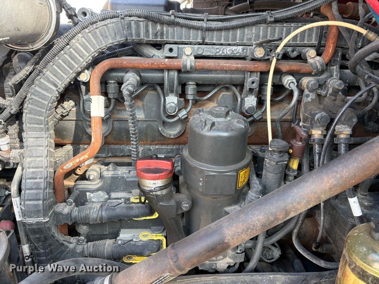image for item YA2222 2019 Peterbilt 567 semi truck