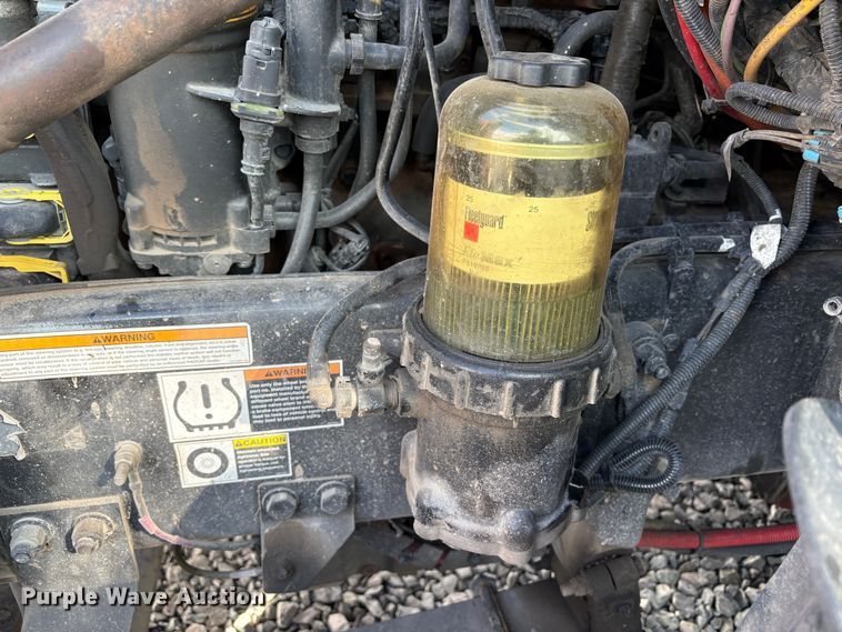 image for item YA2222 2019 Peterbilt 567 semi truck