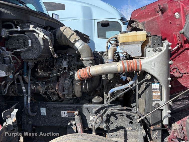 image for item YA2222 2019 Peterbilt 567 semi truck