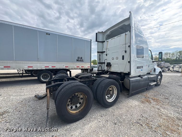 image for item YA2431 2019 International LT625 semi truck