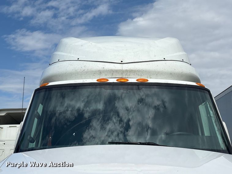 image for item YA2431 2019 International LT625 semi truck