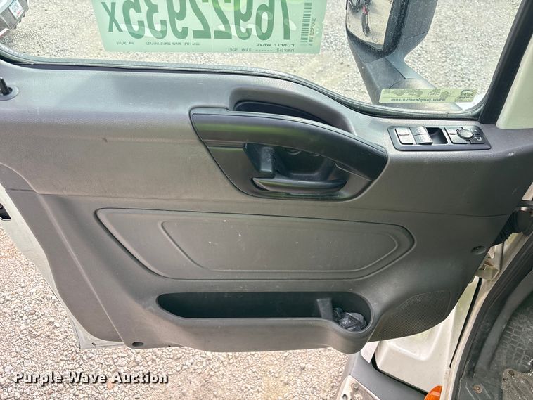 image for item YA2431 2019 International LT625 semi truck