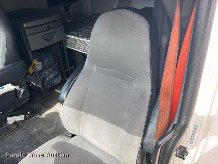 image for item YA2431 2019 International LT625 semi truck