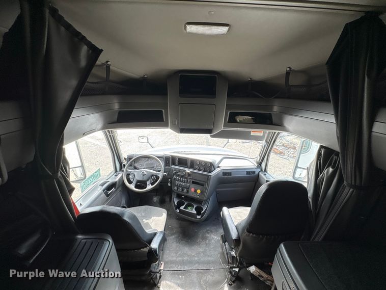 image for item YA2431 2019 International LT625 semi truck