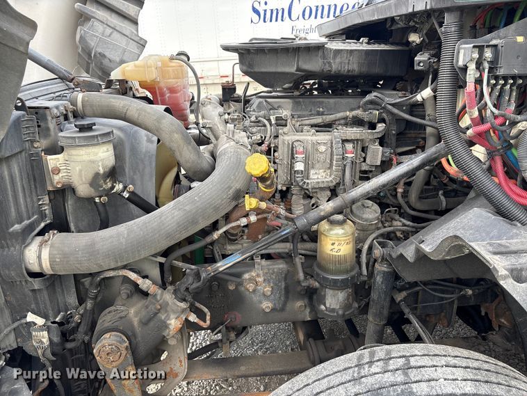 image for item YA2431 2019 International LT625 semi truck