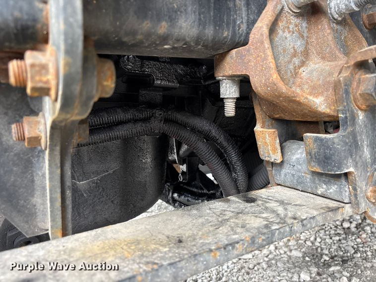 image for item YA2431 2019 International LT625 semi truck