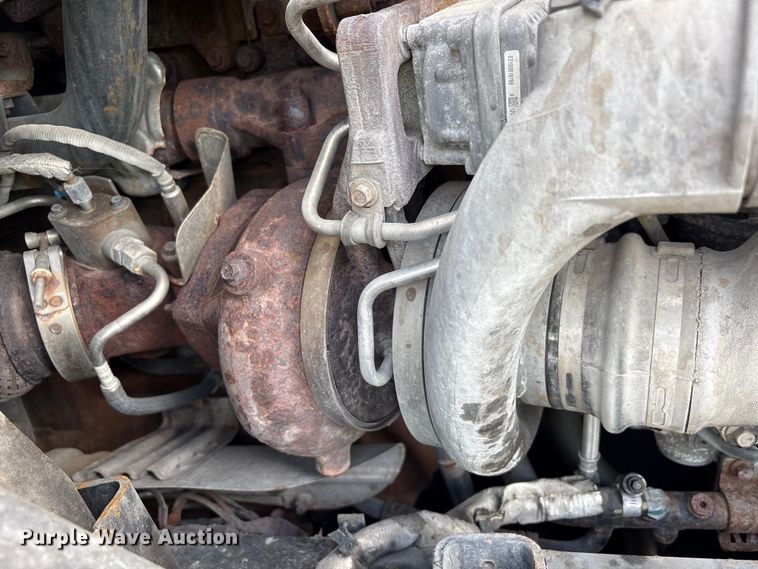 image for item YA2431 2019 International LT625 semi truck