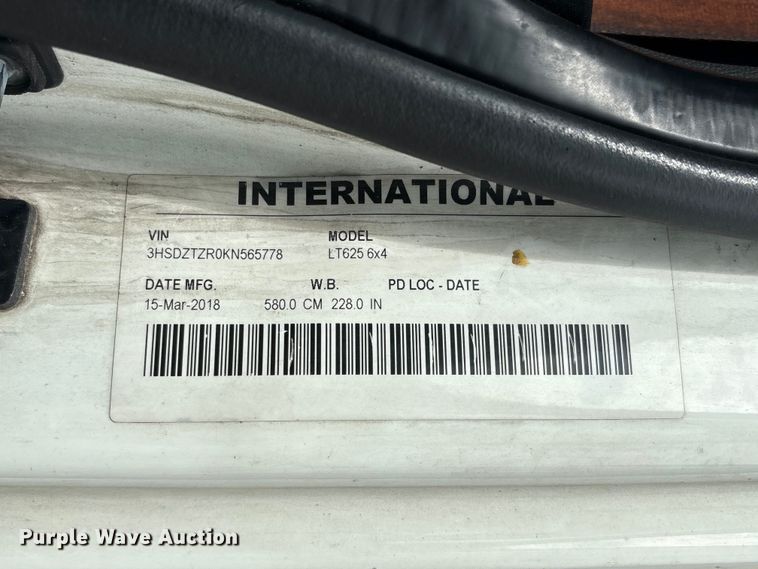image for item YA2431 2019 International LT625 semi truck
