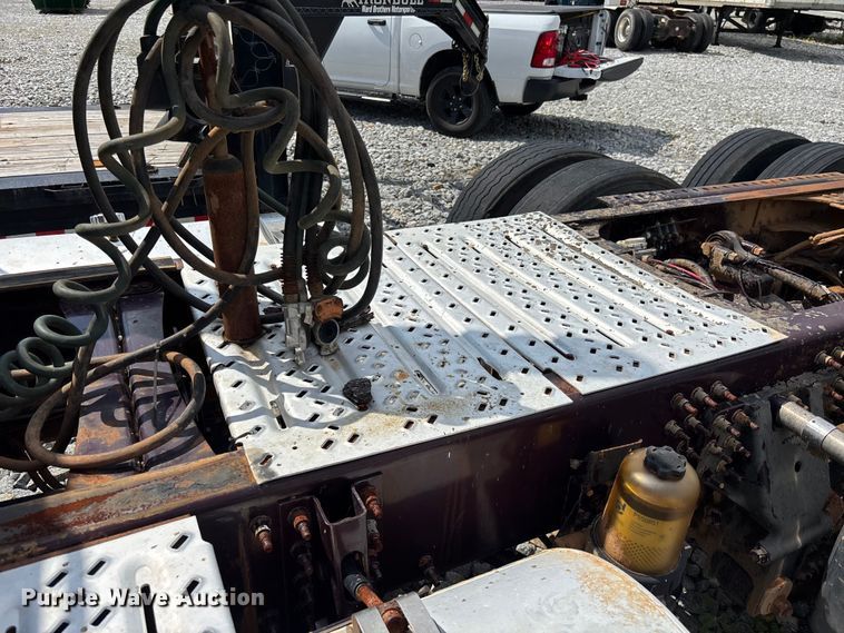 image for item YA2734 2020 Mack Granite truck cab and chassis