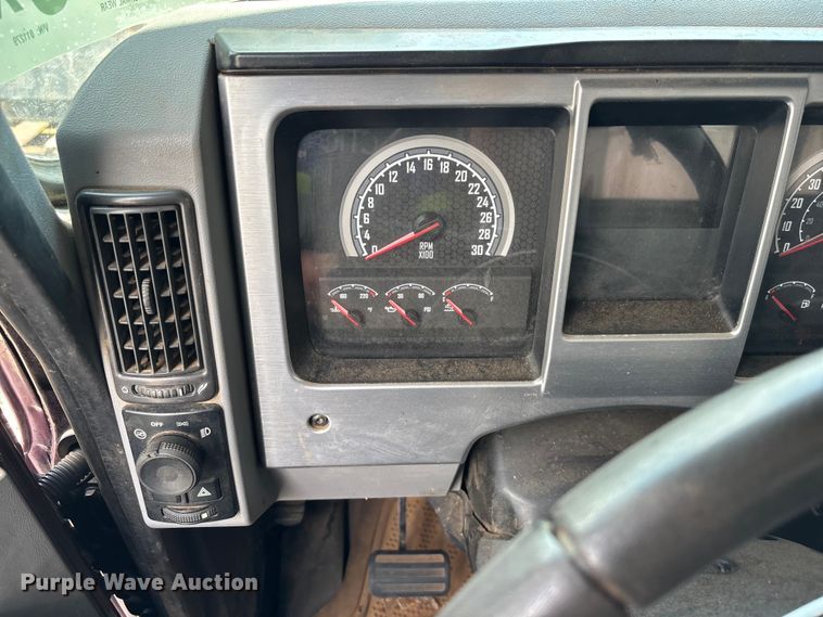 image for item YA2734 2020 Mack Granite truck cab and chassis