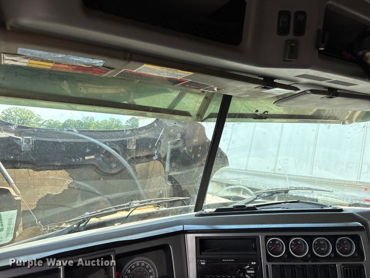 image for item YA2734 2020 Mack Granite truck cab and chassis