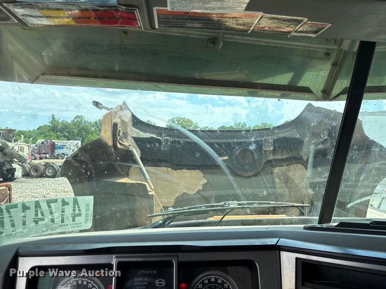 image for item YA2734 2020 Mack Granite truck cab and chassis