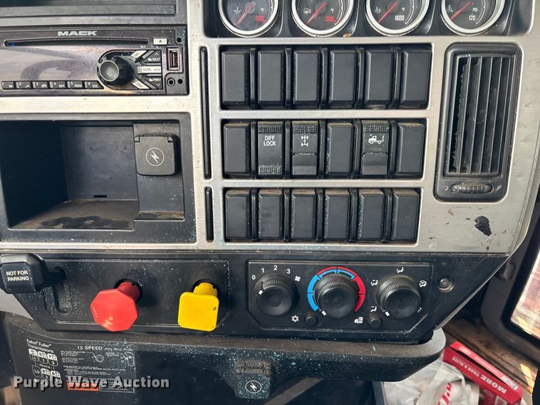 image for item YA2734 2020 Mack Granite truck cab and chassis