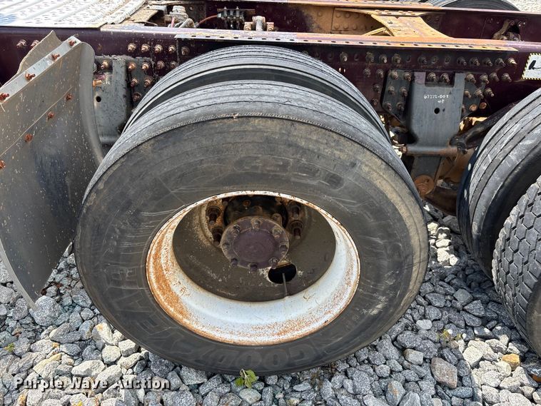 image for item YA2734 2020 Mack Granite truck cab and chassis