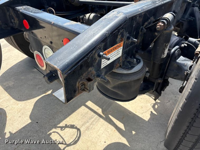 image for item YA2847 2018 Freightliner Cascadia semi truck