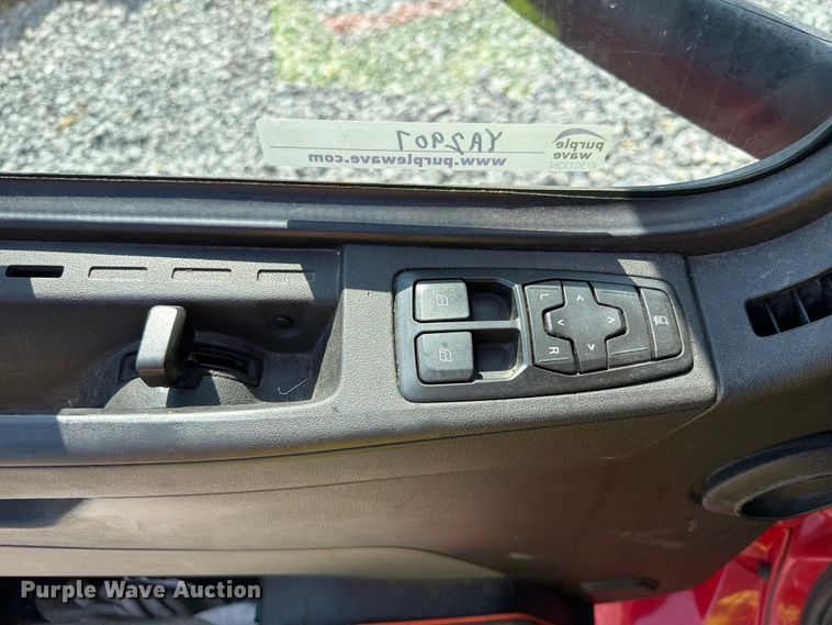 image for item YA2907 2020 Volvo VNR semi truck
