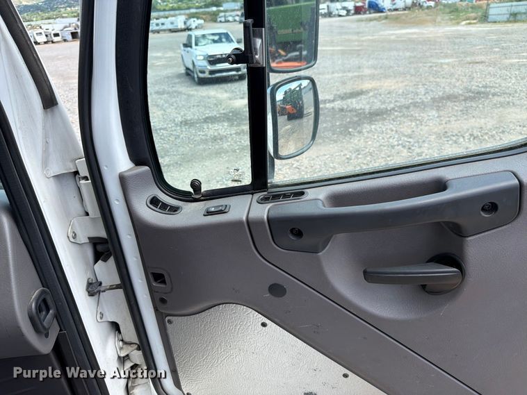 image for item YA3357 2023 Freightliner Business Class M2 box truck