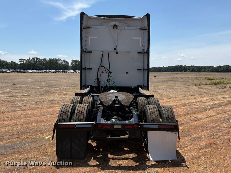 image for item YA3388 2023 Mack Anthem semi truck