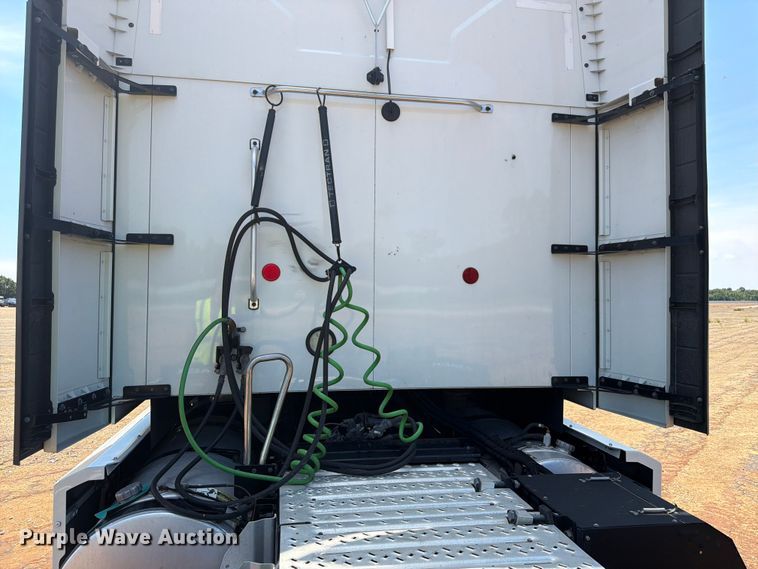 image for item YA3388 2023 Mack Anthem semi truck