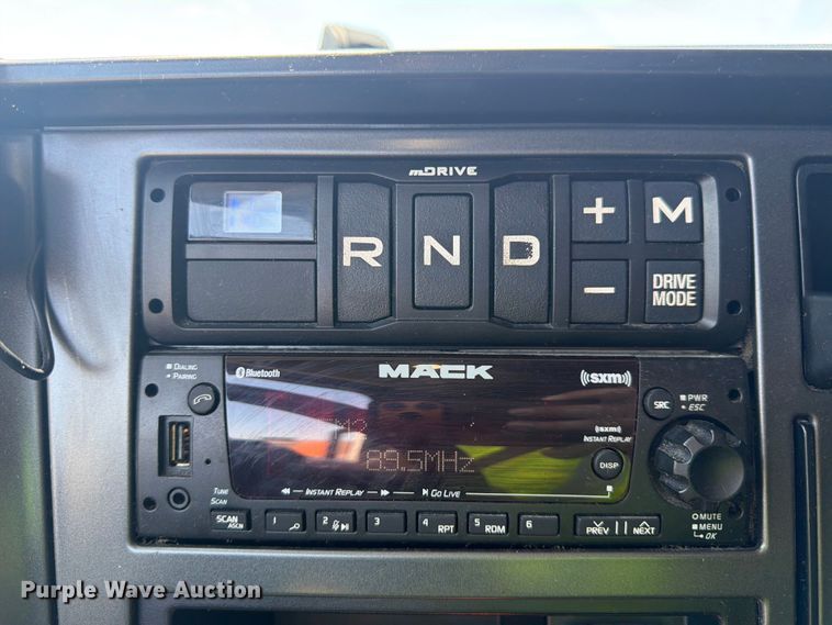 image for item YA3388 2023 Mack Anthem semi truck