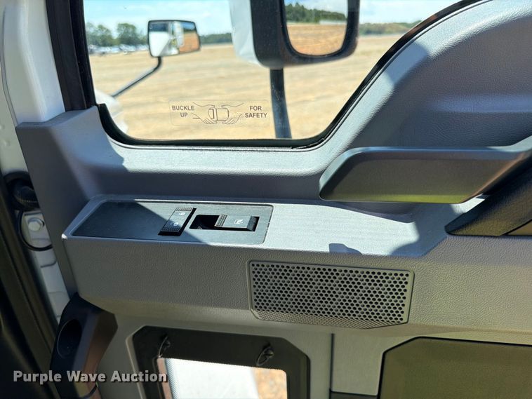 image for item YA3388 2023 Mack Anthem semi truck