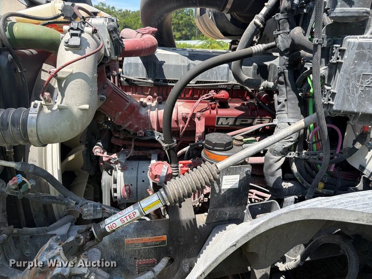 image for item YA3388 2023 Mack Anthem semi truck