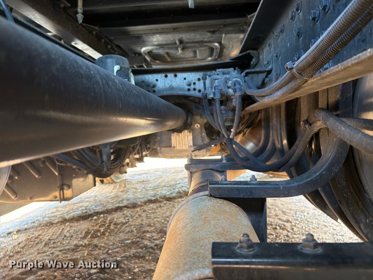 image for item YA3388 2023 Mack Anthem semi truck
