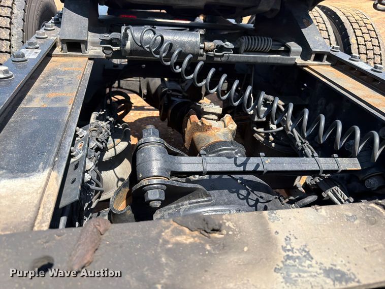 image for item YA3388 2023 Mack Anthem semi truck