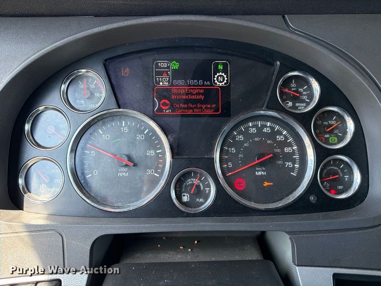 image for item YA3554 2020 Kenworth T680 semi truck