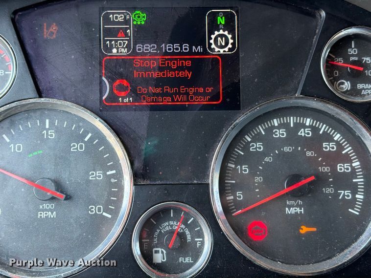 image for item YA3554 2020 Kenworth T680 semi truck